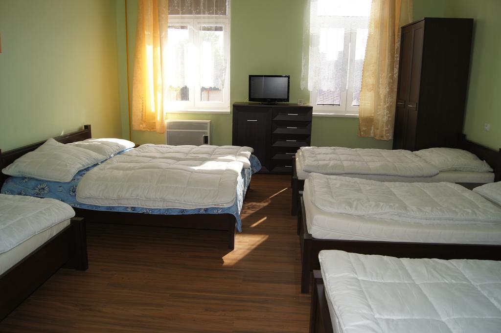 Penzion Modry Jelen Vidnava Habitación foto