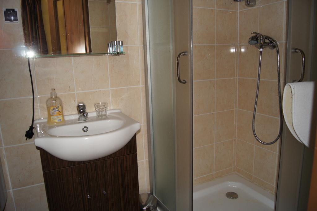 Penzion Modry Jelen Vidnava Habitación foto